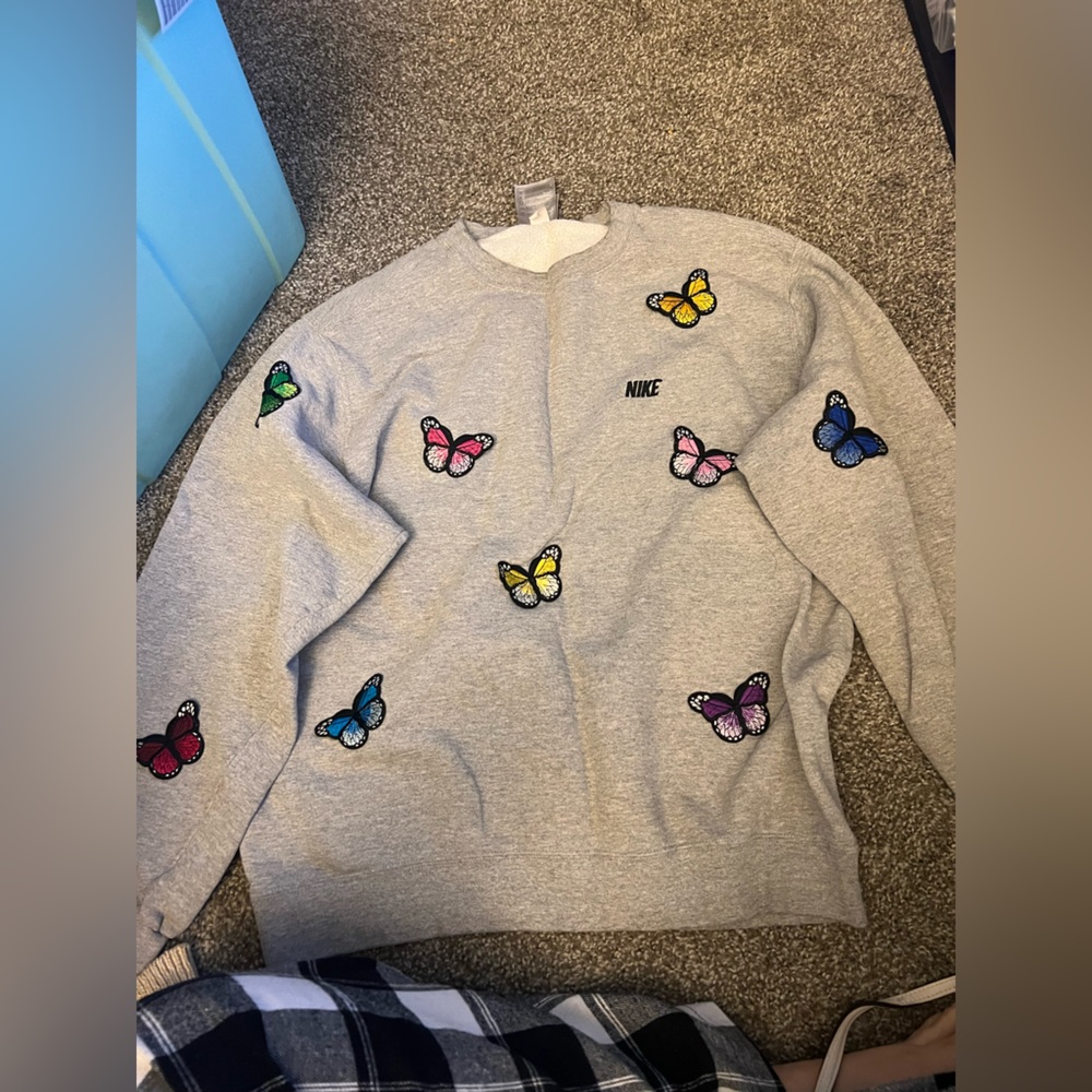 Nike sweatshirt